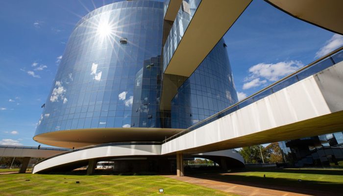 PGR opina contra pedido de Bolsonaro para retomar visitas de Flávio Bolsonaro