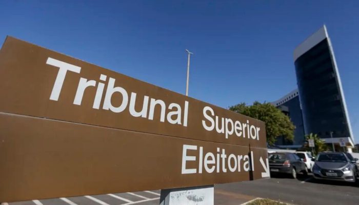 Prazo para solicitação de voto em trânsito vai até dia 20 deste mês Pedido deve ser feito na página do TSE na internet