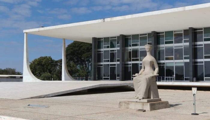 STF retoma julgamento sobre alcance da Lei Maria da Penha Sessões presenciais, após recesso de julho, recomeçam às 14h