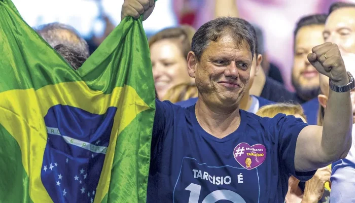 Tarcísio de Freitas se consolida para 2030 após vitória expressiva em São Paulo