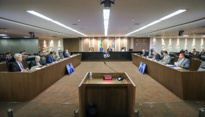 TCU adia decisão sobre contas vinculadas e trava leilões ferroviários até novembro