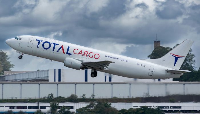 Total Linhas Aéreas sob risco: ANAC avalia suspensão de operações por falhas de segurança